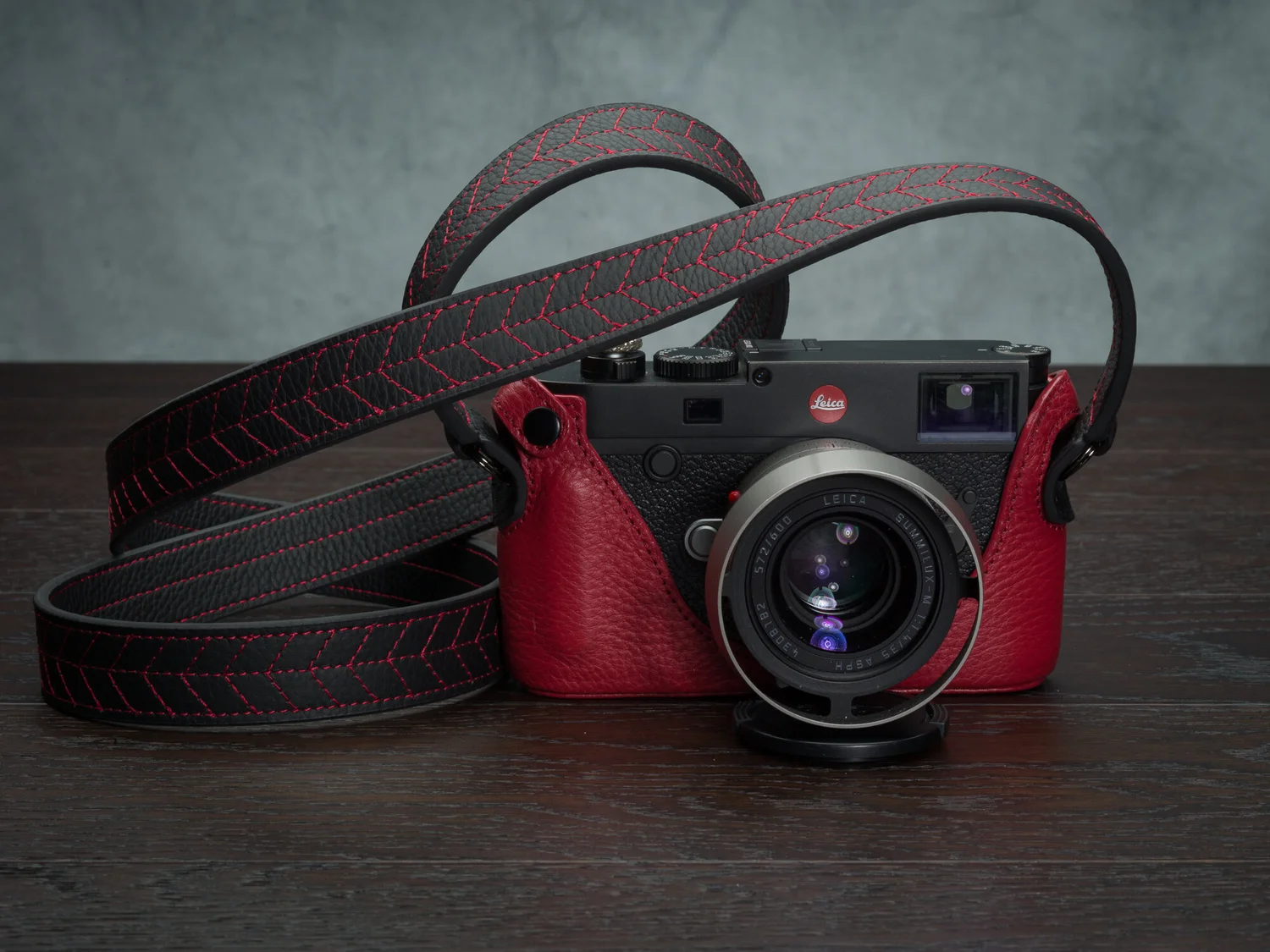 Vi Vante Tread Classic Leather Camera Strap Leica M10 7.jpg