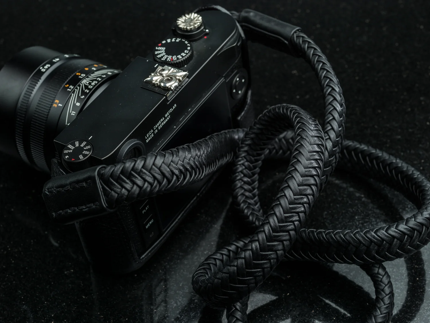 Vi Vante the worlds most luxurious camera strap braided leica black