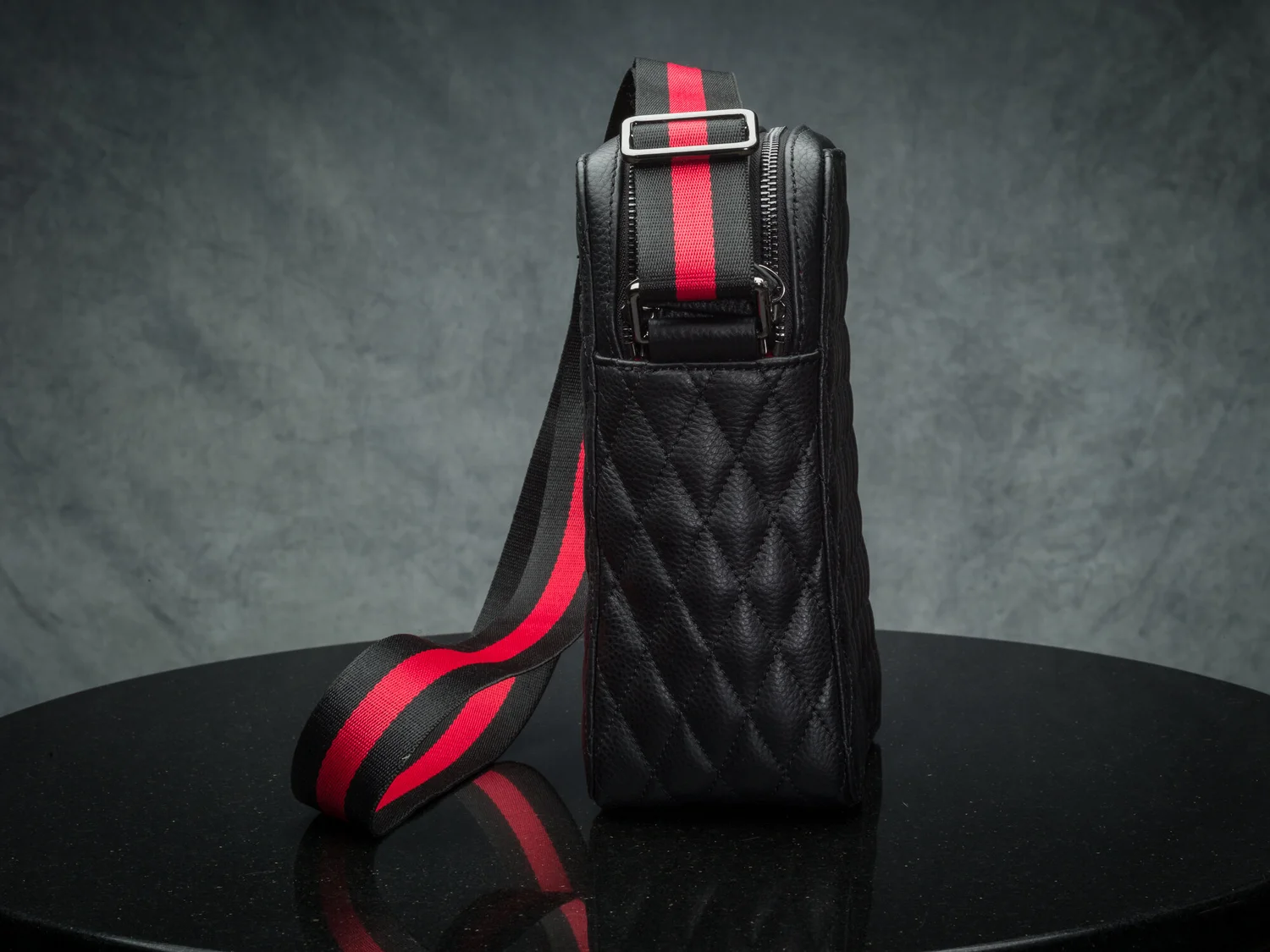 Vi Vante Unisex Quilted Leather Cross Carry Bag, image 6