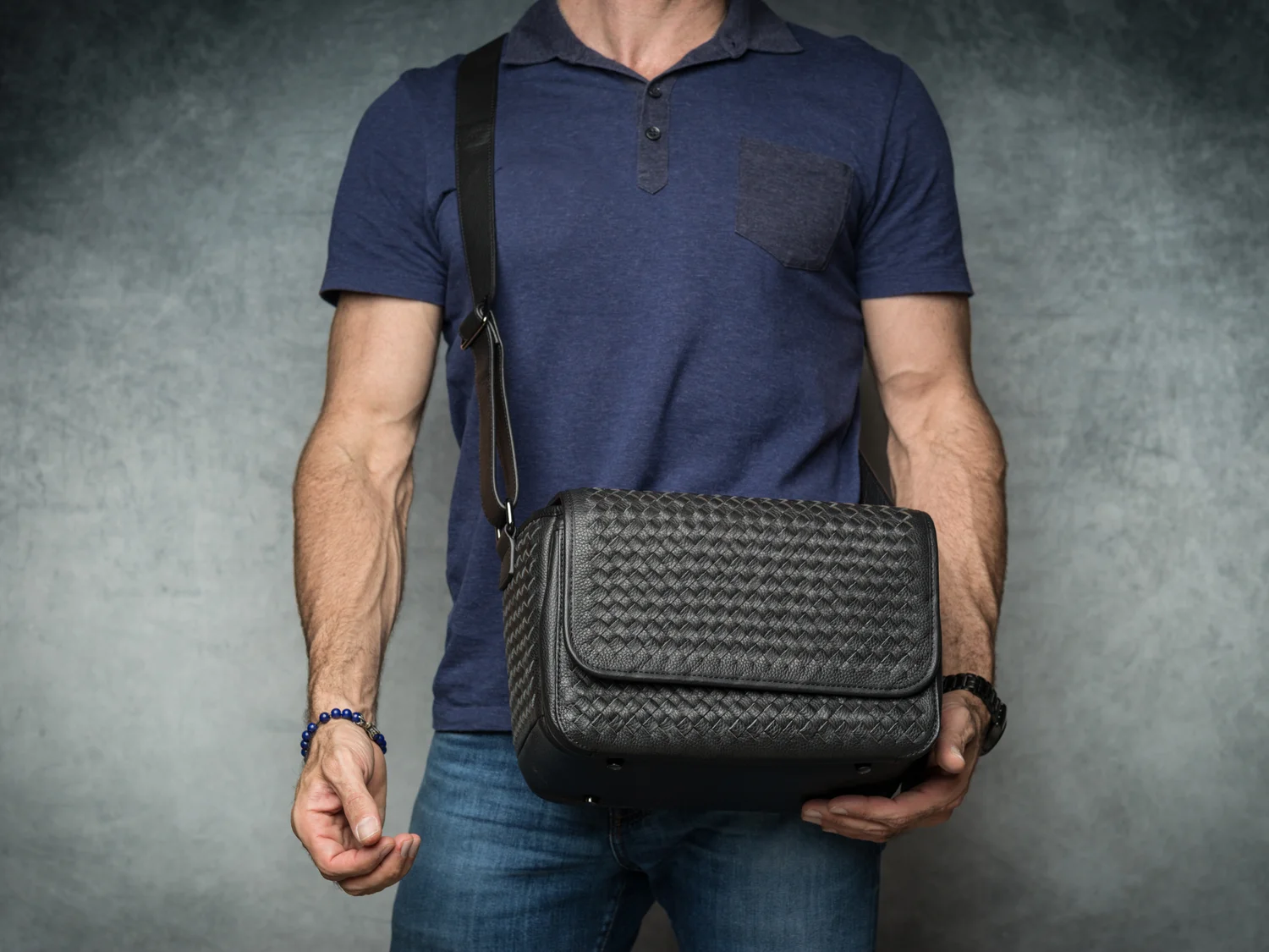 Hugo boss leica hand woven leather camera bag designer vi vante