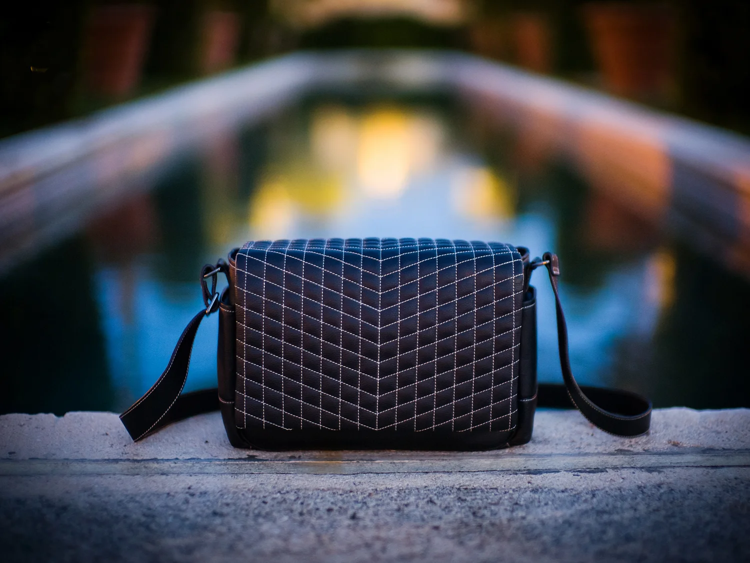 Vi Vante Quilted Leather Designer Camera Bag Luxury Design Leica Camera 