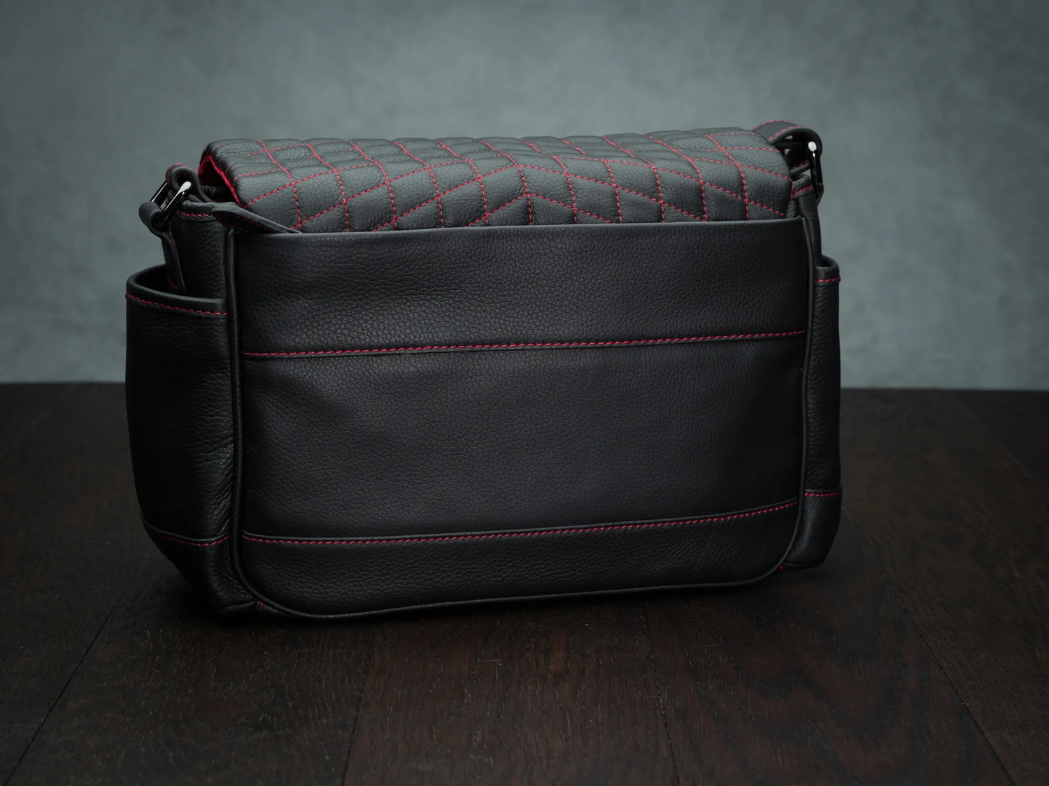 Vi Vante "Exotic" Red Stitch Medium Quilted Leather Camera Bag, image 4