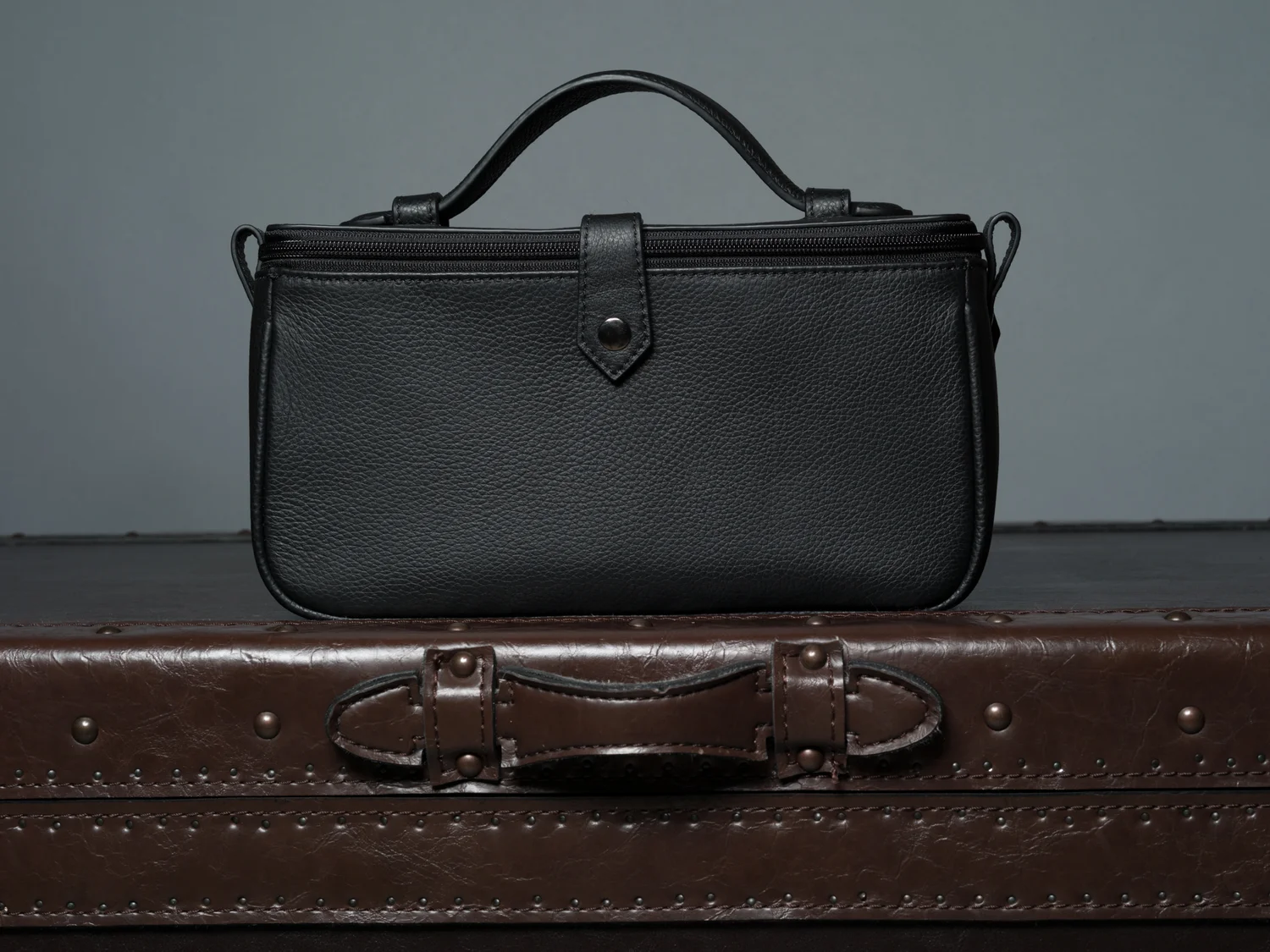 designer camera bag leather world class vi vante