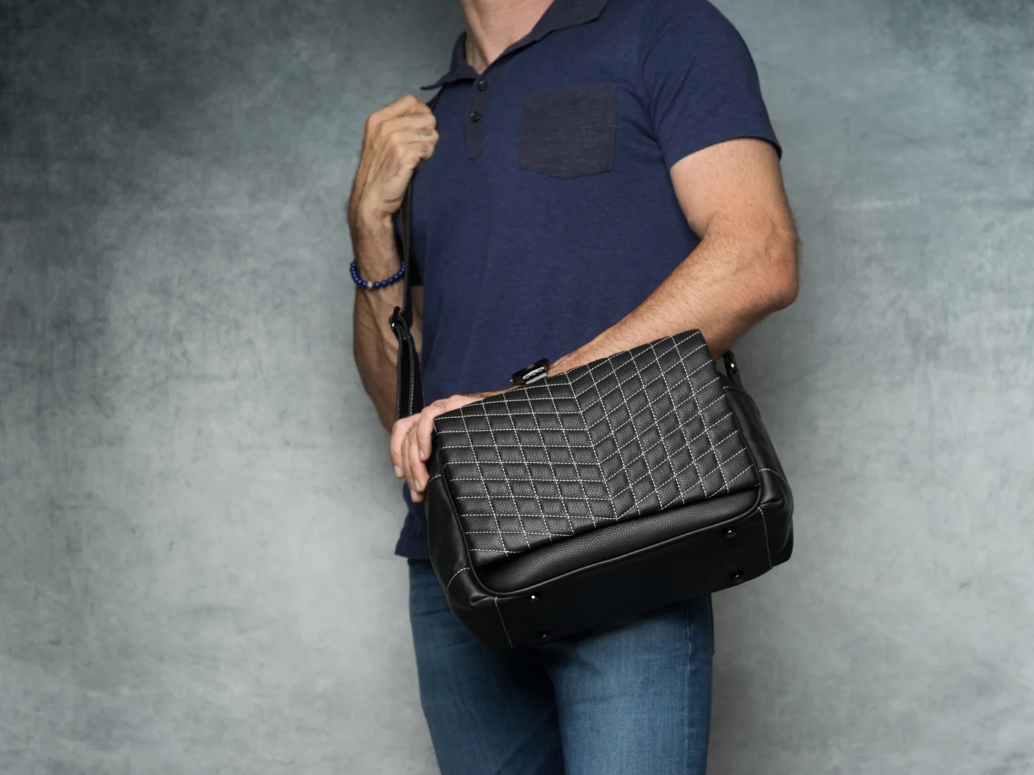 Vi Vante "Exotic" White Stitch Medium Quilted Leather Camera Bag, image 10