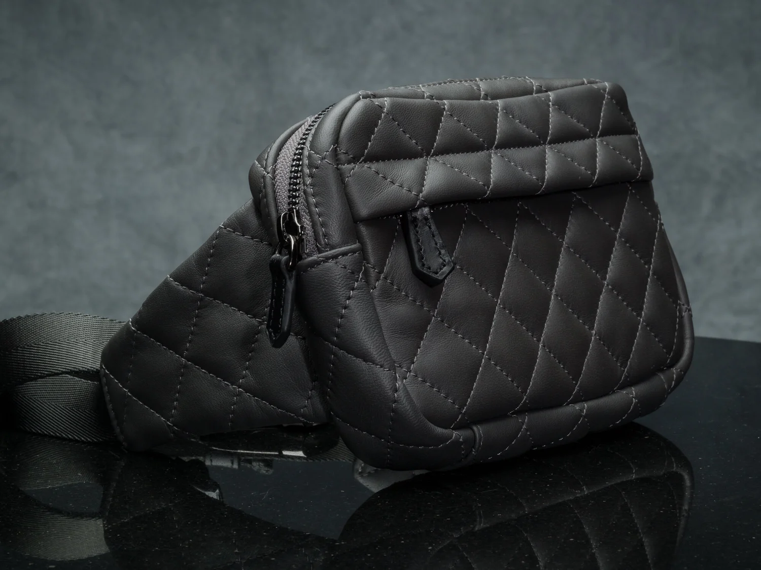 Vi Vante Waist Bag 1.jpg