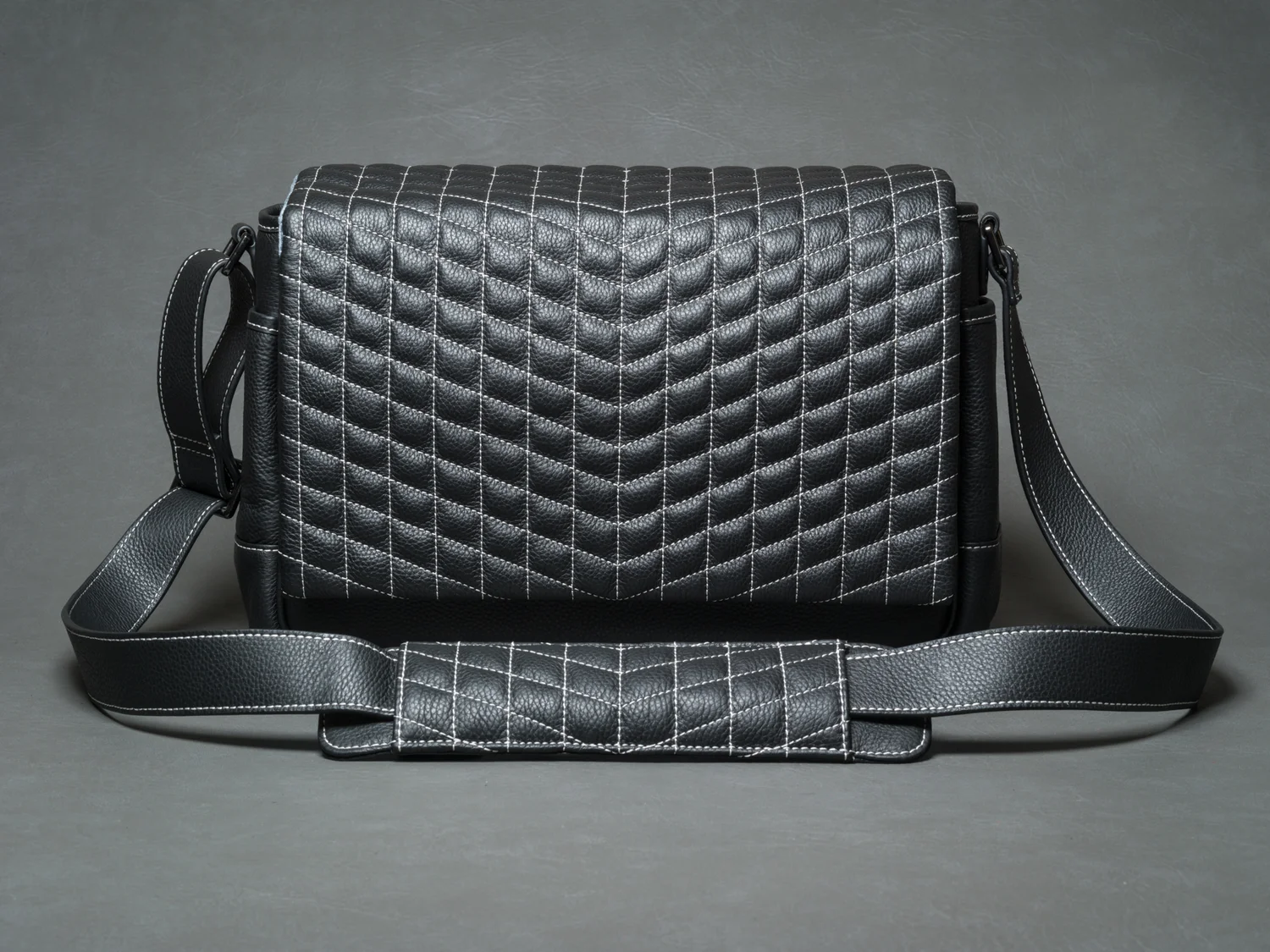 Vi Vante Quilted Leather Designer Camera Bag Luxury Design Leica Camera 