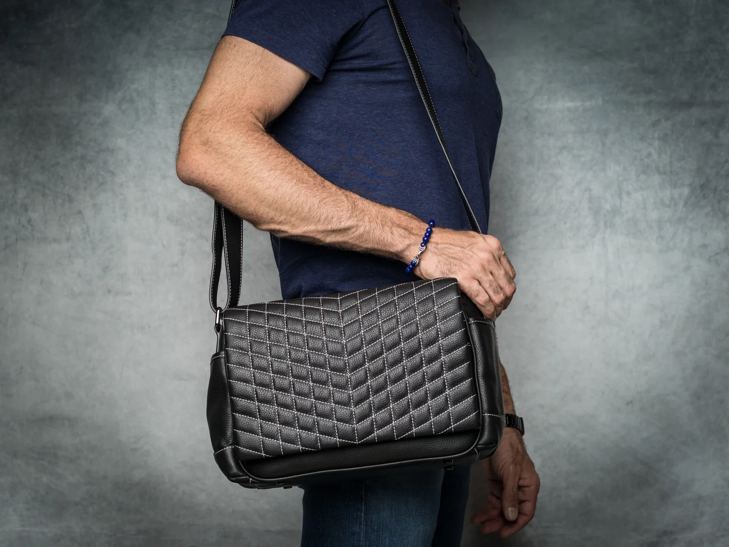 Vi Vante "Exotic" White Stitch Medium Quilted Leather Camera Bag, image 8