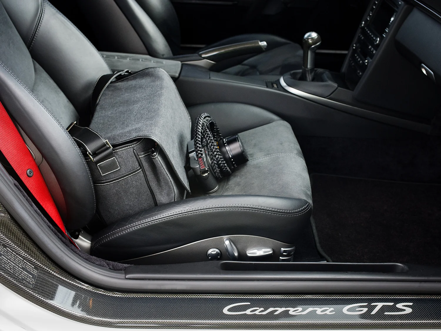 Waxed Canvas & Leather Camera bag by Vi Vante microsuede interior luxury designer Carrera GTS Porsche 911